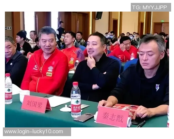 季后赛激战即将开启包装工与海鹰的巅峰对决引发球迷热议